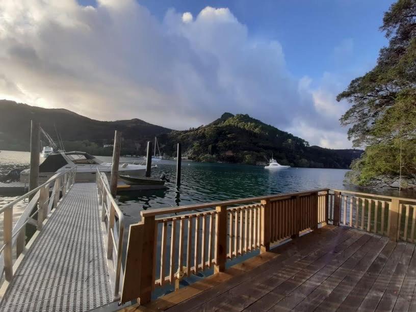 Glenfern Sanctuary Villa Okiwi Exterior photo